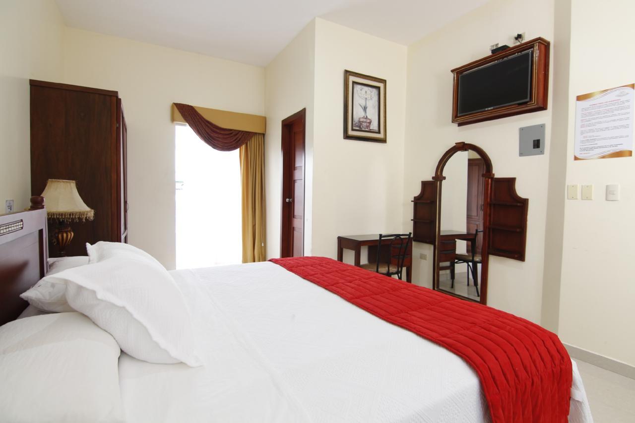 Hotel Versailles Internacional Guayaquil Bagian luar foto