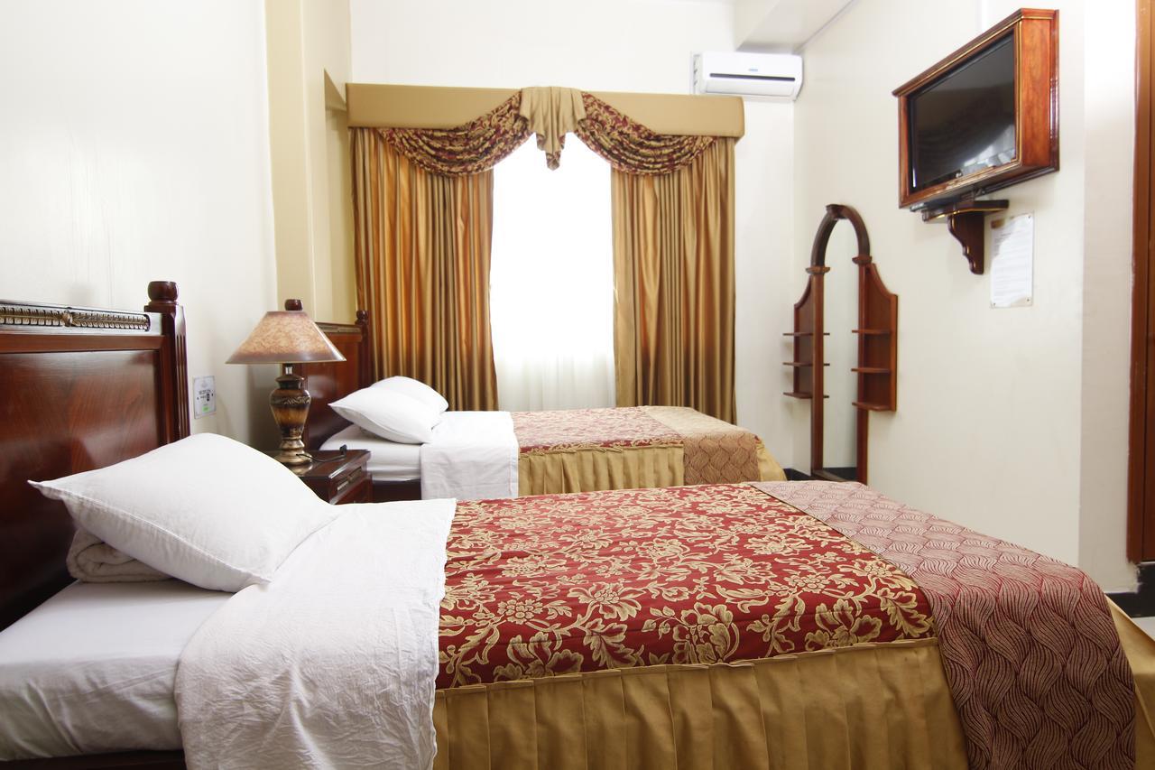 Hotel Versailles Internacional Guayaquil Bagian luar foto