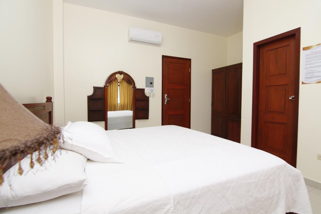 Hotel Versailles Internacional Guayaquil Bagian luar foto