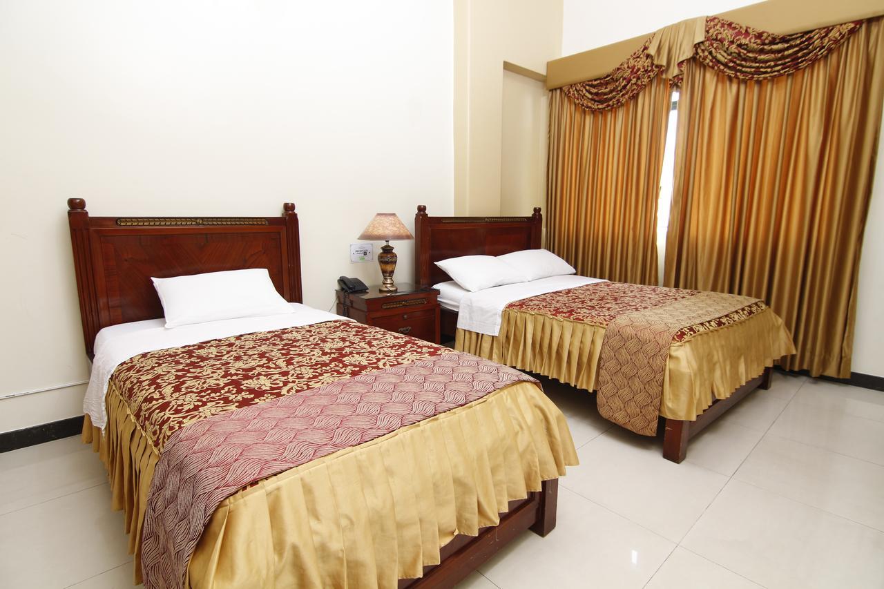 Hotel Versailles Internacional Guayaquil Bagian luar foto