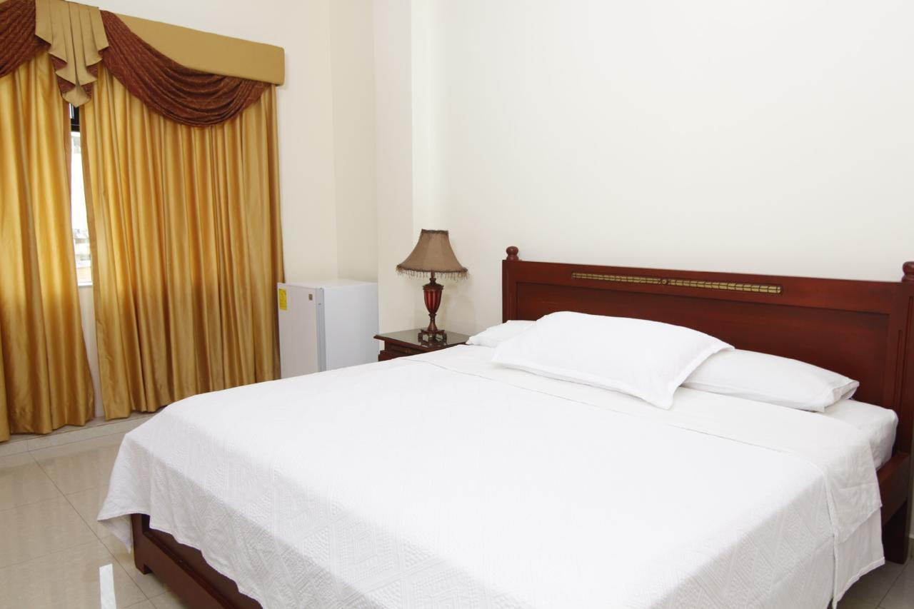 Hotel Versailles Internacional Guayaquil Bagian luar foto
