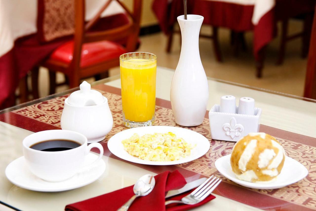 Hotel Versailles Internacional Guayaquil Bagian luar foto