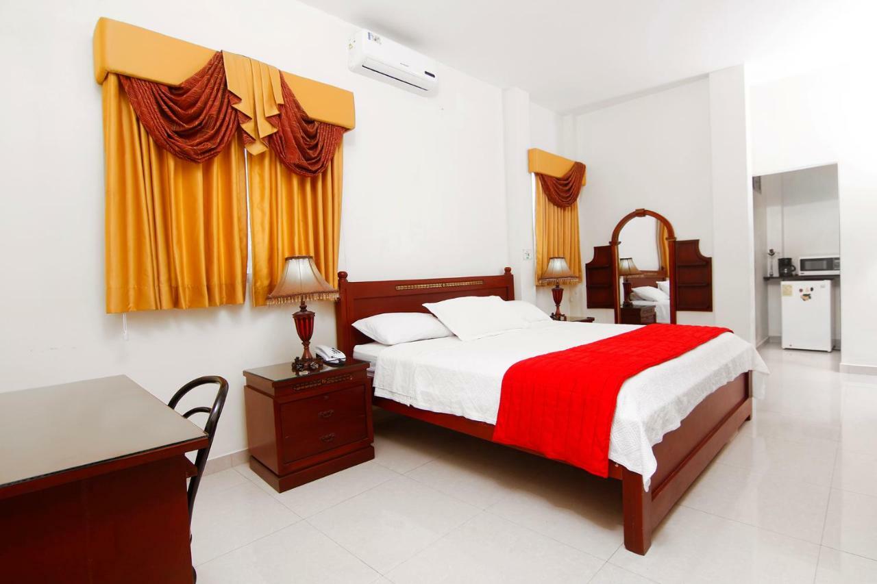 Hotel Versailles Internacional Guayaquil Bagian luar foto